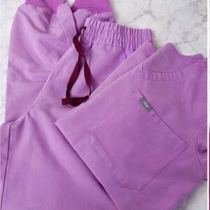 Figs Lilac Purple Scrub Set Joggers and Scrub top S/T